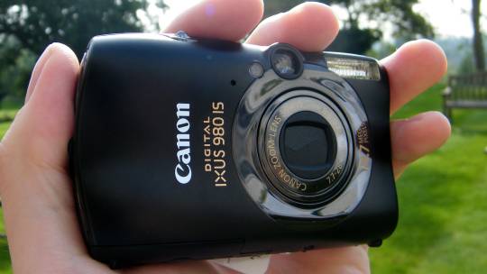 Canon-IXUS980-IS